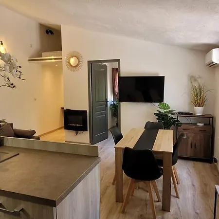 Apartment Larimar Etablissement- 200 M De La *