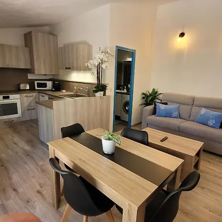 Larimar Etablissement- 200 M De La Apartmán *