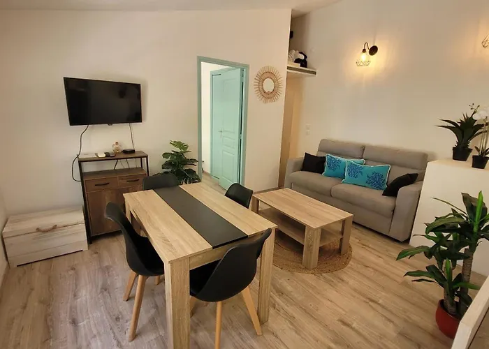 Larimar Etablissement- 200 M De La Апартаменты